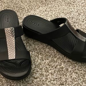 Crocs Monterey Metallics sandals black Womens size 7